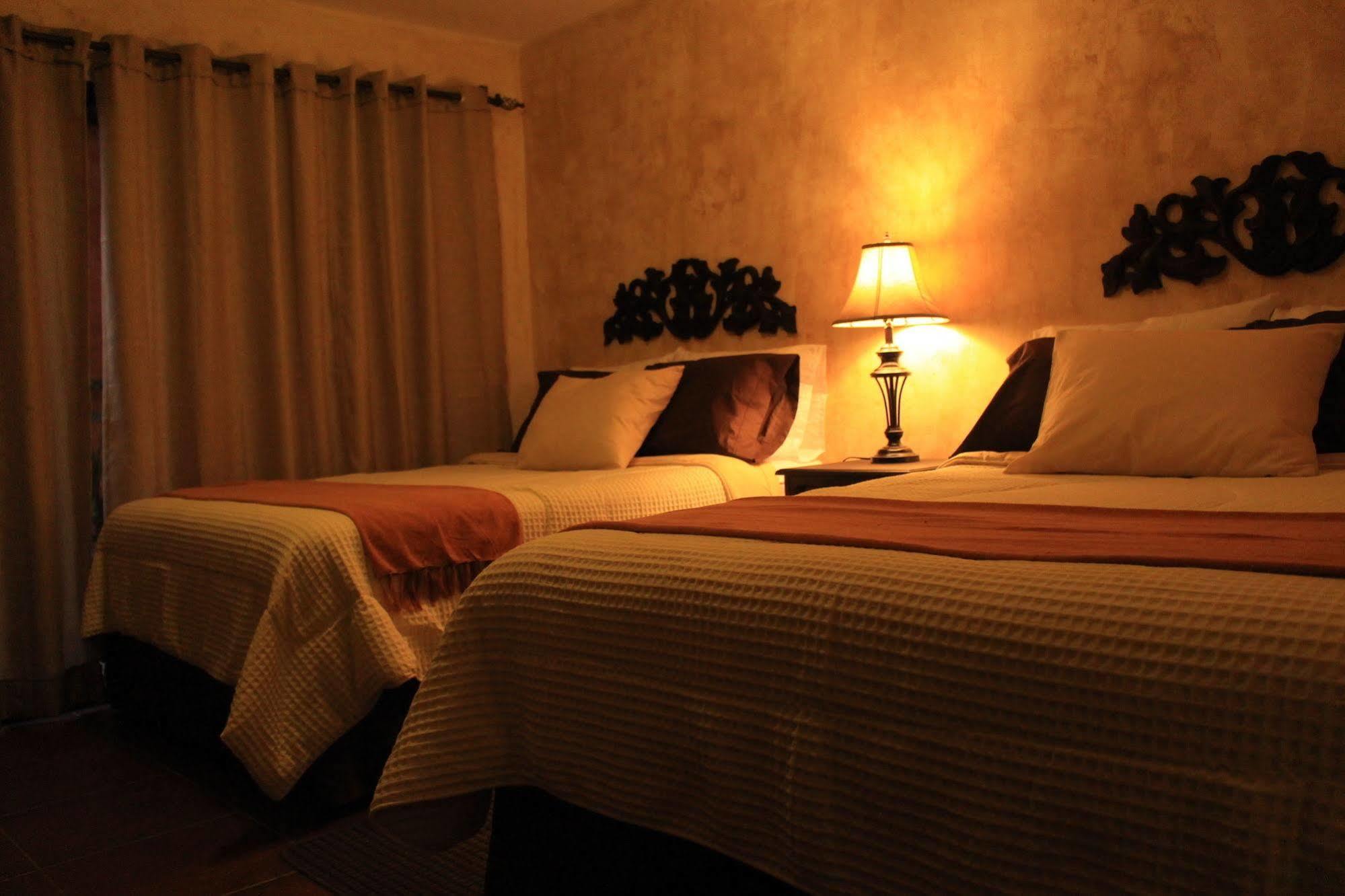 Hotel Posada De La Luna Antigua Eksteriør bilde