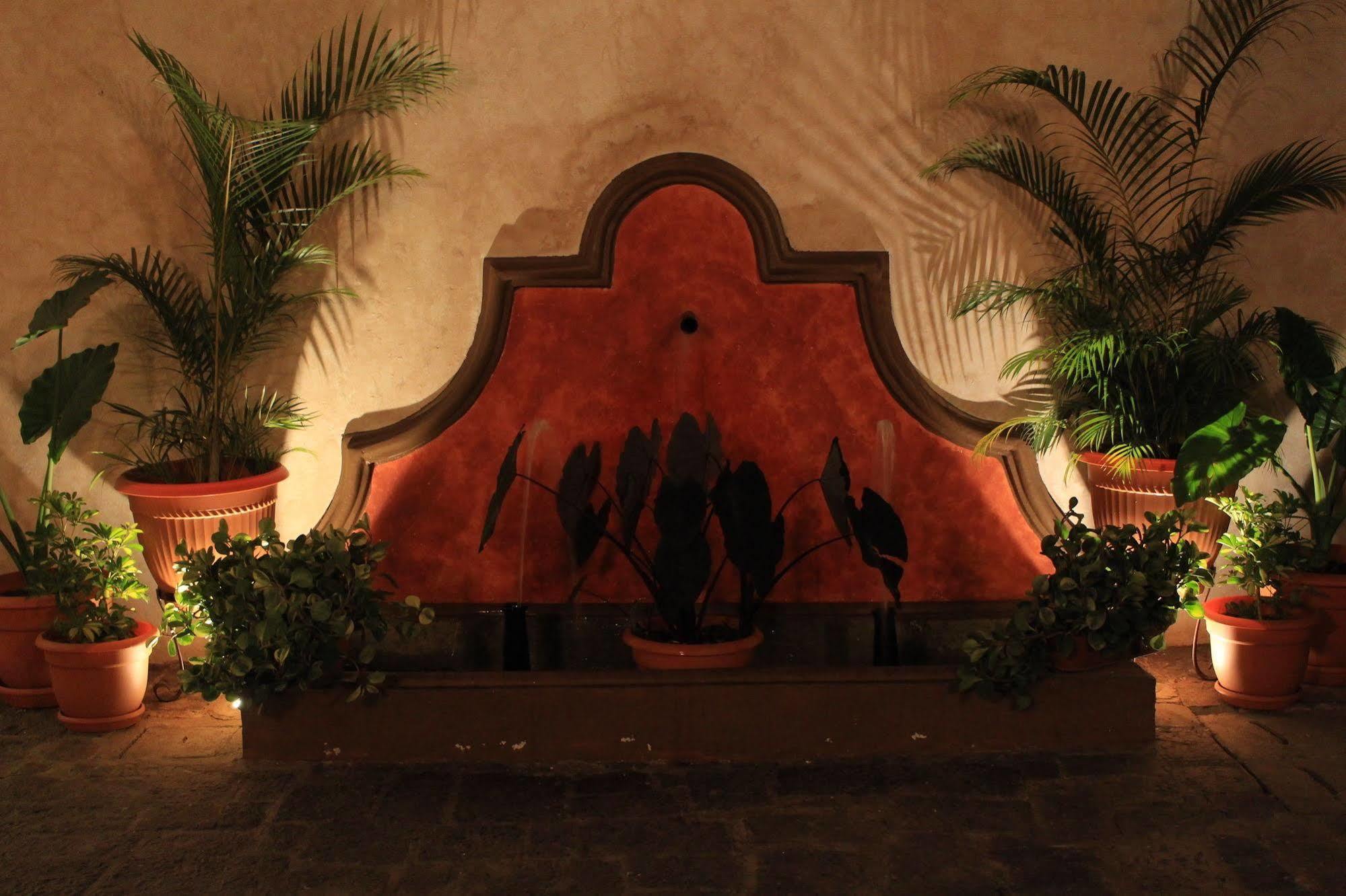 Hotel Posada De La Luna Antigua Eksteriør bilde